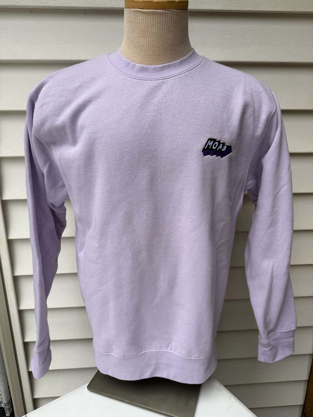 Moab Sweatshirt Lilac Purple Long Sleeve Pullover Size Medium